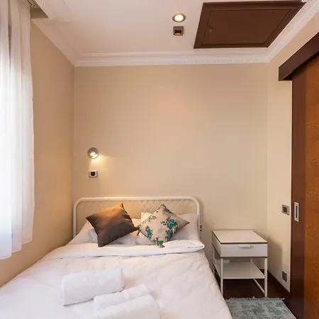 Pi House Villa, Seaview,garden Villa